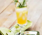 Rosmarin-Birnen-Cocktail
