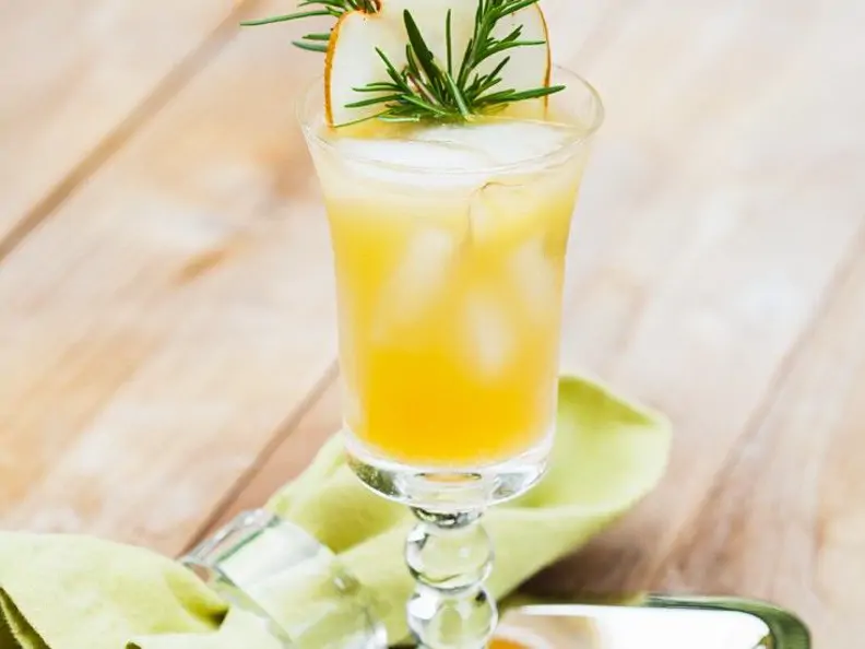 Rosmarin-Birnen-Cocktail