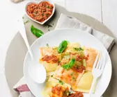 Ravioli mit Bolognese