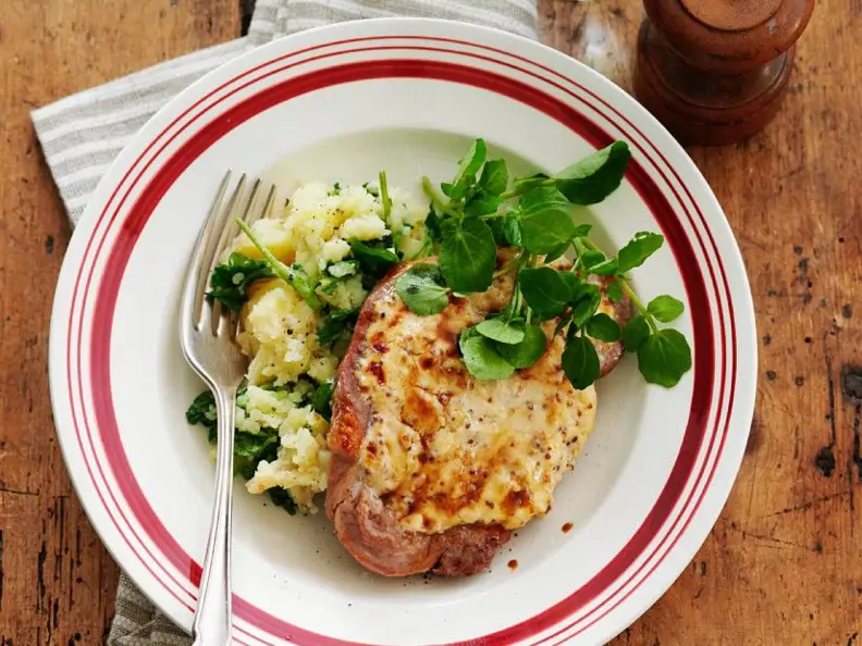 Schnitzel mit Käse überbacken