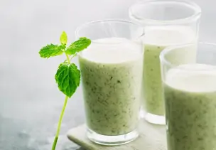 Minz-Melissen-Smoothie