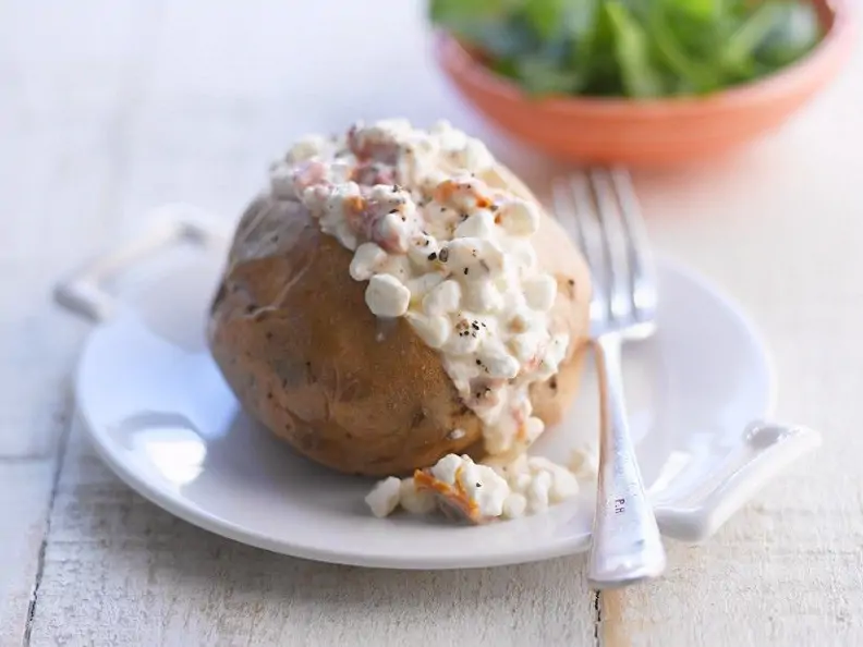 Ofenkartoffeln mit Hüttenkäse
