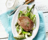 Rinderfilet auf Spargel-Kohlrabi-Gemüse