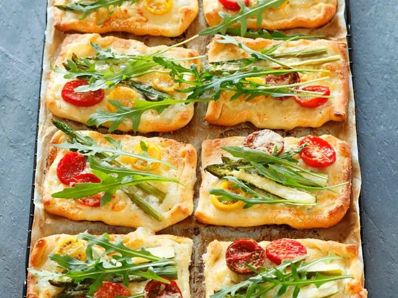 Spargel-Tomaten-Tarteletts