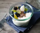 Obstsalat mit Sojajoghurt