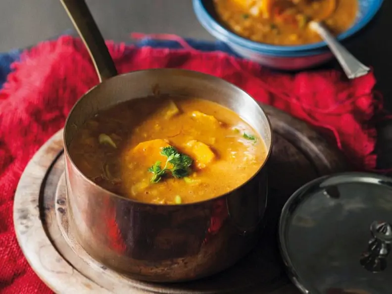 Indische Gemüse-Hähnchen-Suppe
