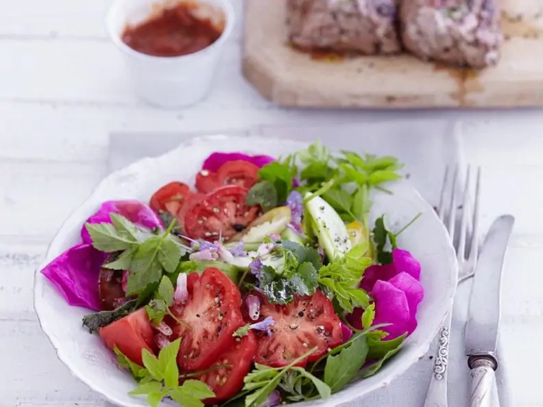 Kräuter-Tomatensalat