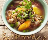 Grünkern-Gemüsesuppe