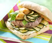 Hamburger im Ciabatta-Brötchen