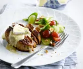 Gegrillte Steaks mit Roquefort