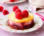 Feigen-Käsekuchen mit Himbeeren