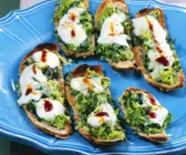 Röstebrote mit Rucola und Wirsing