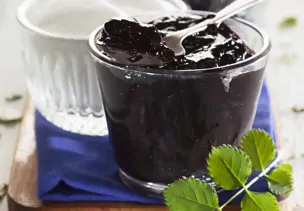 Brombeer-Sekt-Konfitüre