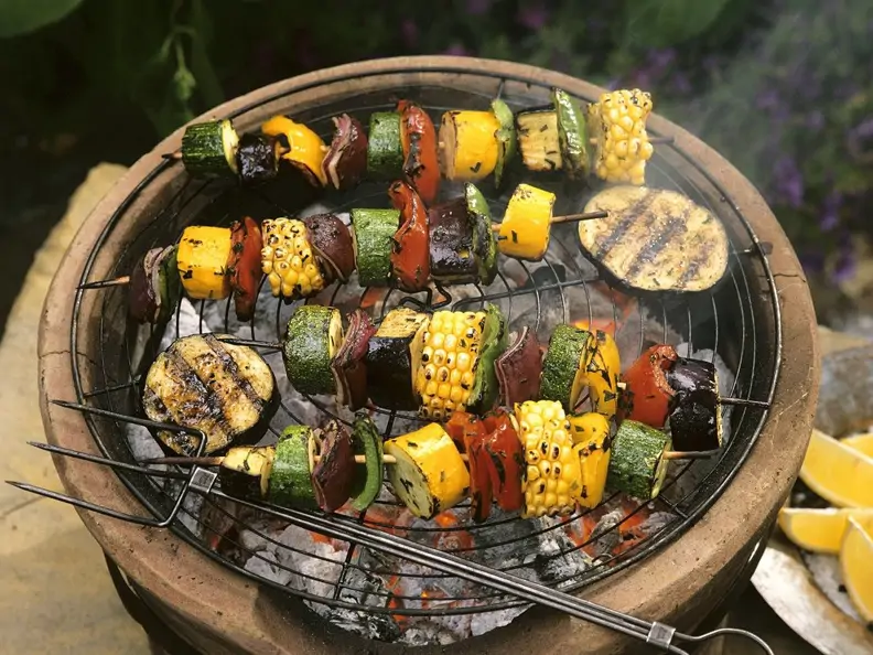 Bunte Gemüsespieße vom Grill