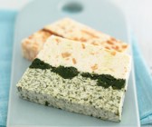 Frischkäseterrine mit Spinat und Räucherlachs
