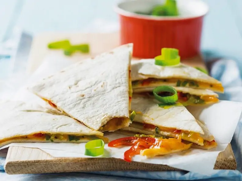 Käse-Tortillafladen aus der Mikrowelle