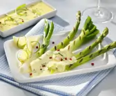 Gegrilltes Frühlingsgemüse mit Zitronen-Hollandaise
