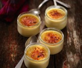 Abgeflämmte Vanillecreme