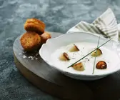 Kartoffel-Fisch-Frikadellen mit Sellerie-Kokos-Suppe