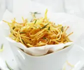Pommes pailles mit Rosmarin