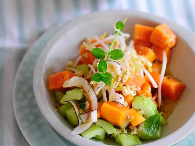 Papaya-Gurken-Salat