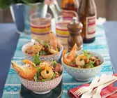 Kichererbsensalat mit Shrimps und Knoblauchwurst