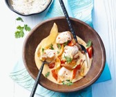 Thailändisches Fischcurry mit Gemüse