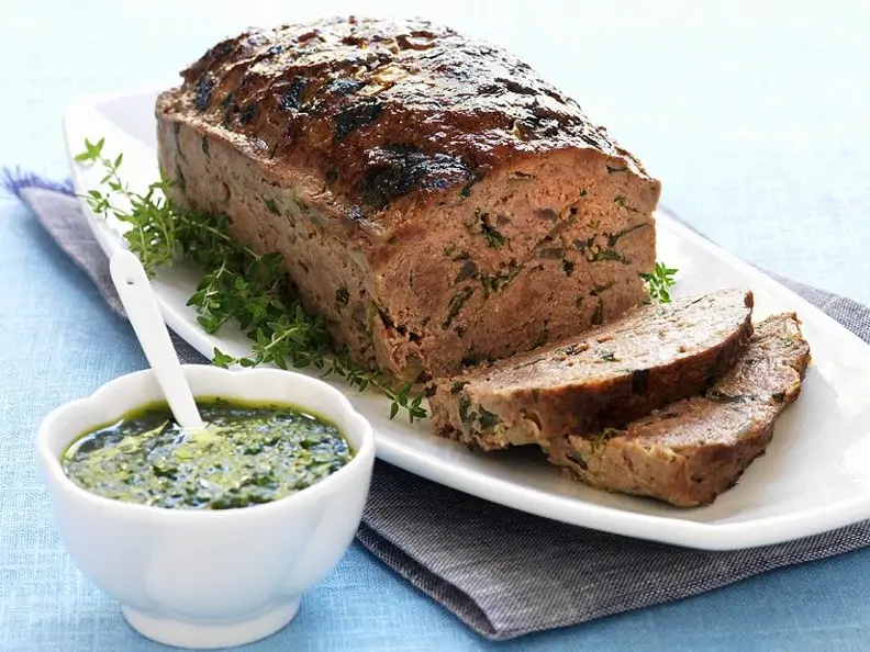 Hackbraten mit Thymian