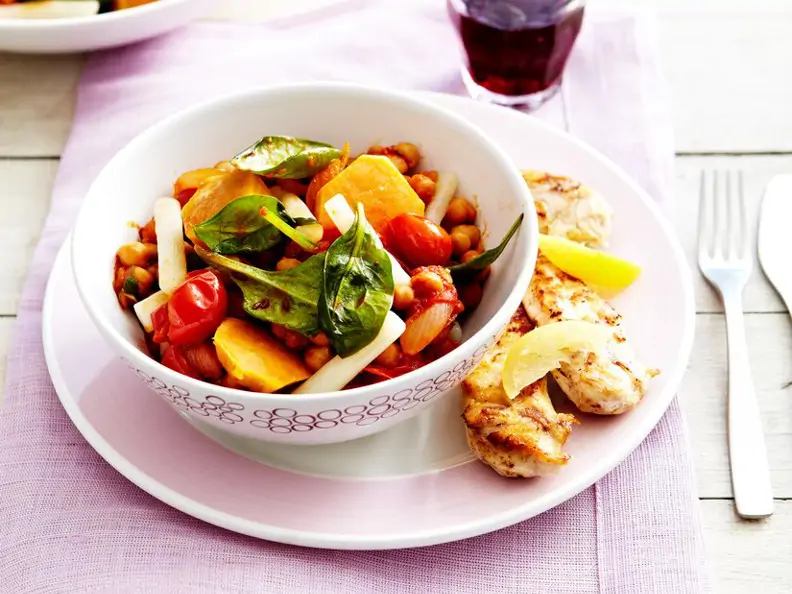 Salat mit Kichererbsen, Schwarzwurzeln und Süßkartoffeln