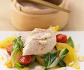 Rotbarschfilet auf Gemüsebett