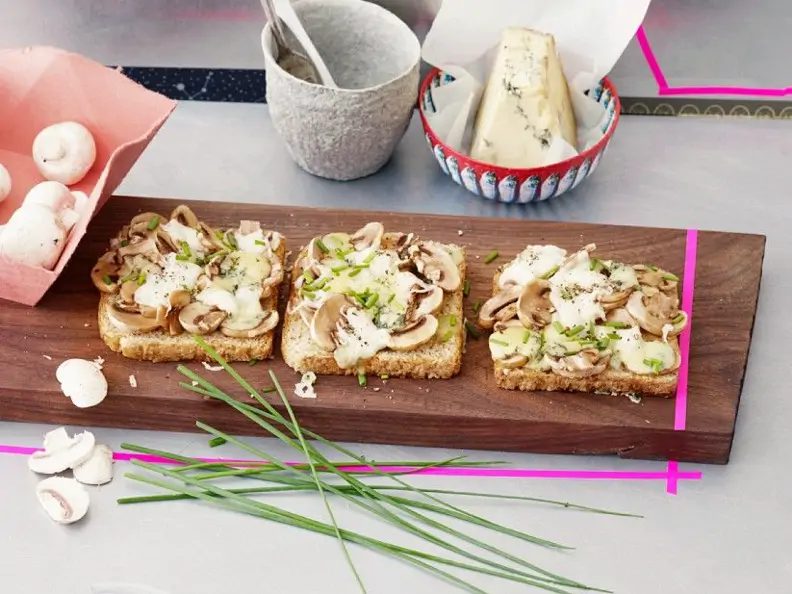 Champignon-Käse-Toasts