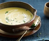 Cremesuppe aus Chicorée und Süßkartoffeln