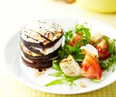 Auberginen-Mille-Feuille mit Ziegenkäse