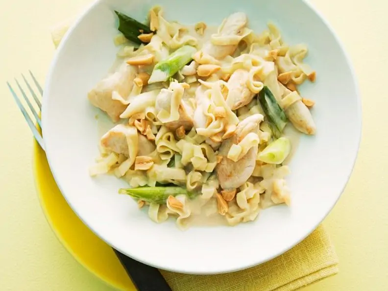 Hähnchen aus dem Wok mit Kokossauce