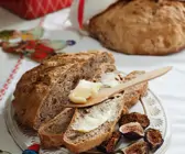 Selbstgemachtes Brot aus Dinkel