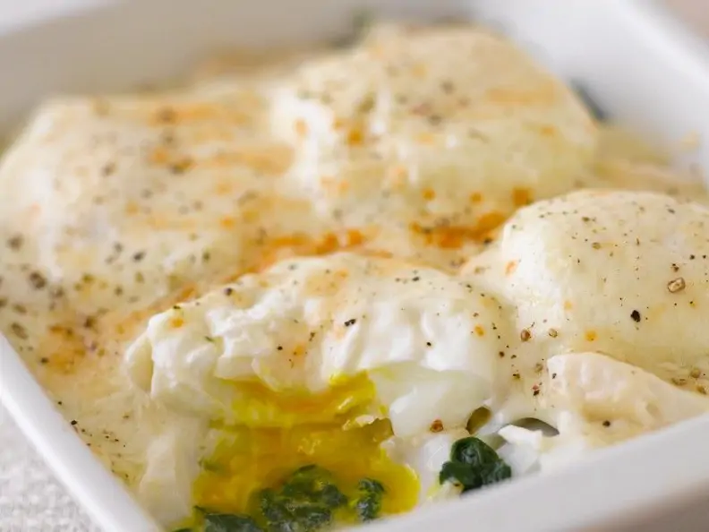 Fisch mit Spinat und Ei überbacken