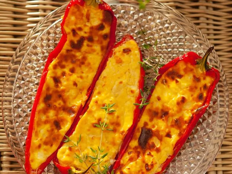 Paprikaschoten mit Feta gefüllt
