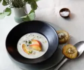 Maronensuppe mit Äpfeln und Rosmarinbrot