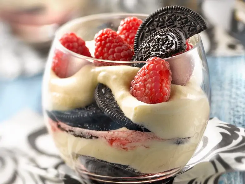 Oreo-Tiramisu mit Himbeeren