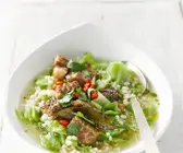 Graupen-Kohlsuppe mit Rindfleisch