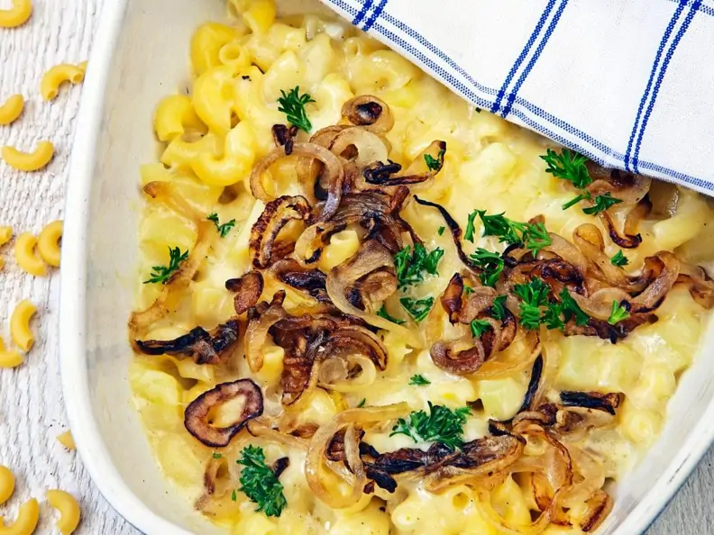Käse-Nudeln mit Kartoffeln