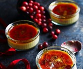 Cranbeerie-Creme-Brulee