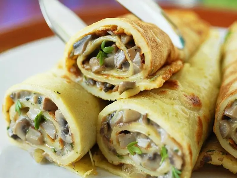 Pfannkuchen mit Pilzen