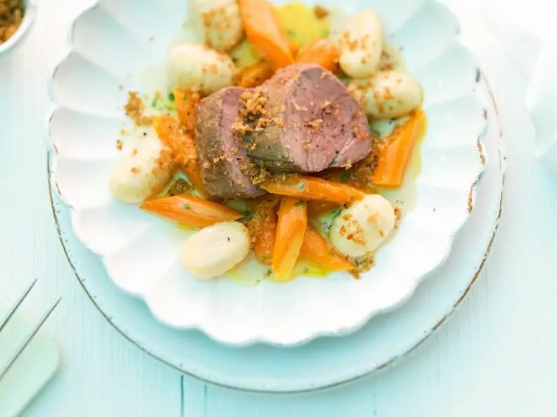 Kalb mit Möhren und Gnocchi
