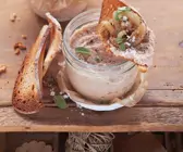 Selbstgemachte Streichwurst