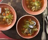 Scharfe Muschelsuppe